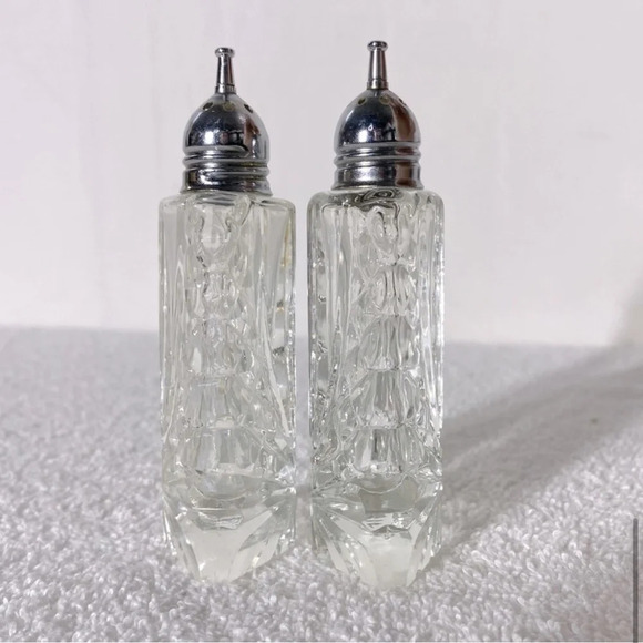 Vintage Cut Crystal  Salt & Pepper Shakers - Picture 10 of 11
